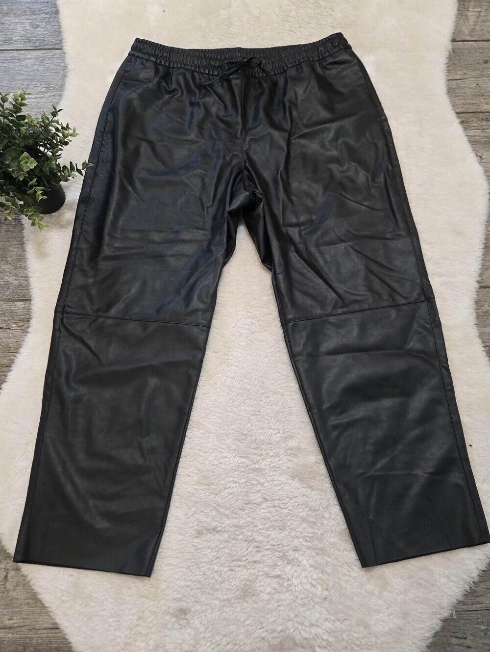 Old Navy Black Faux Leather High-Waisted Billie Straight Pants, Size X-Large